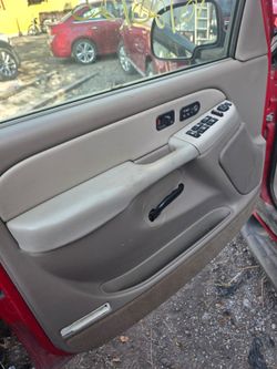 99-02 Yukon XL Door Panels