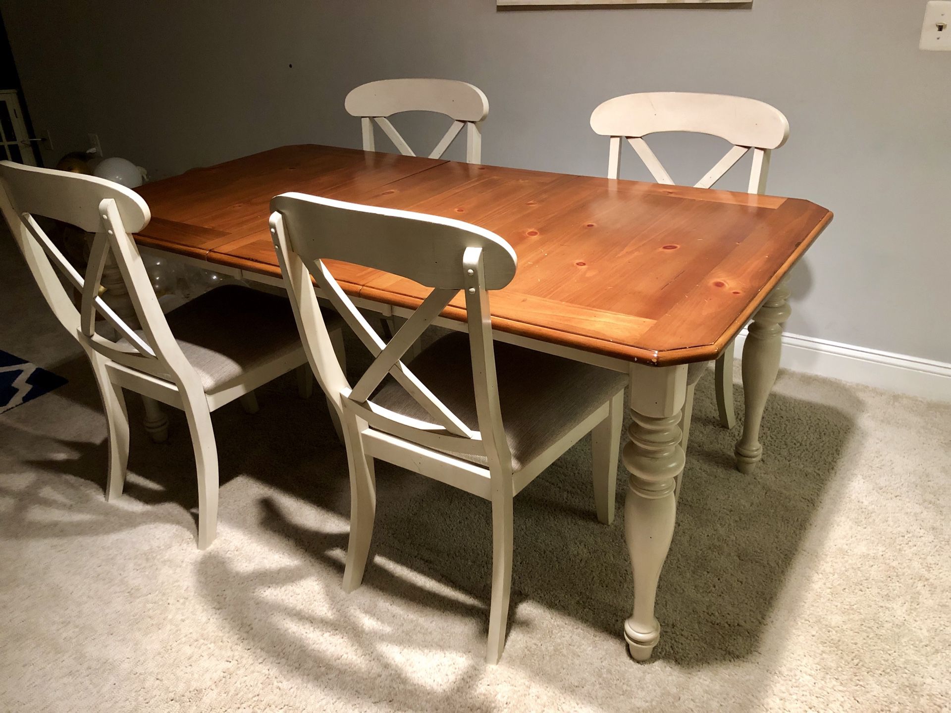 5-Piece Dining Table Set (4 chairs, table with leaf)