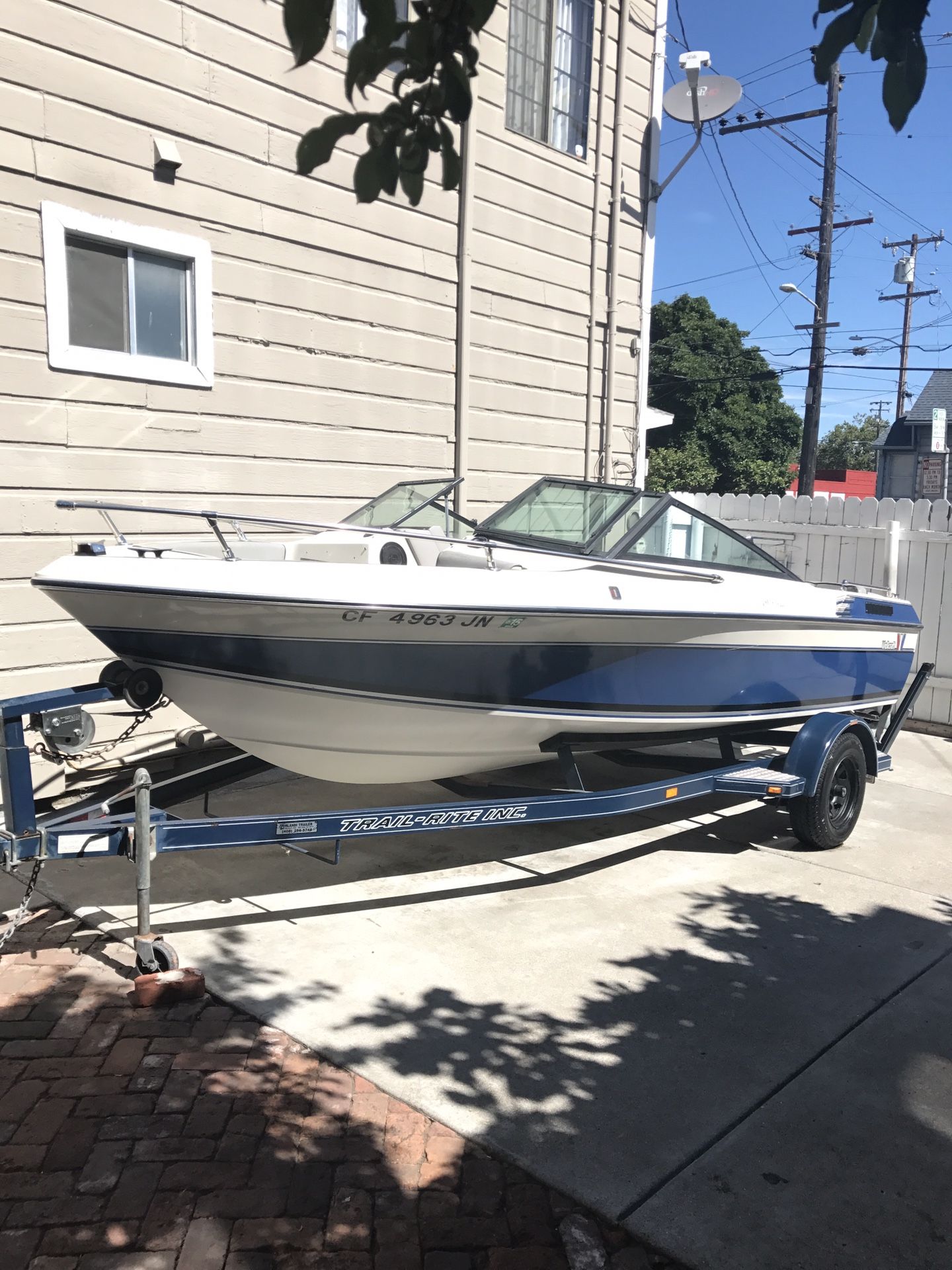 1987 Wellcraft 180 Classic with a 165HP
