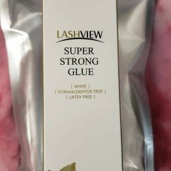 Fake Eyelashes And Eyelashes Glue