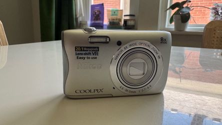 Nikon Coolpix S3700