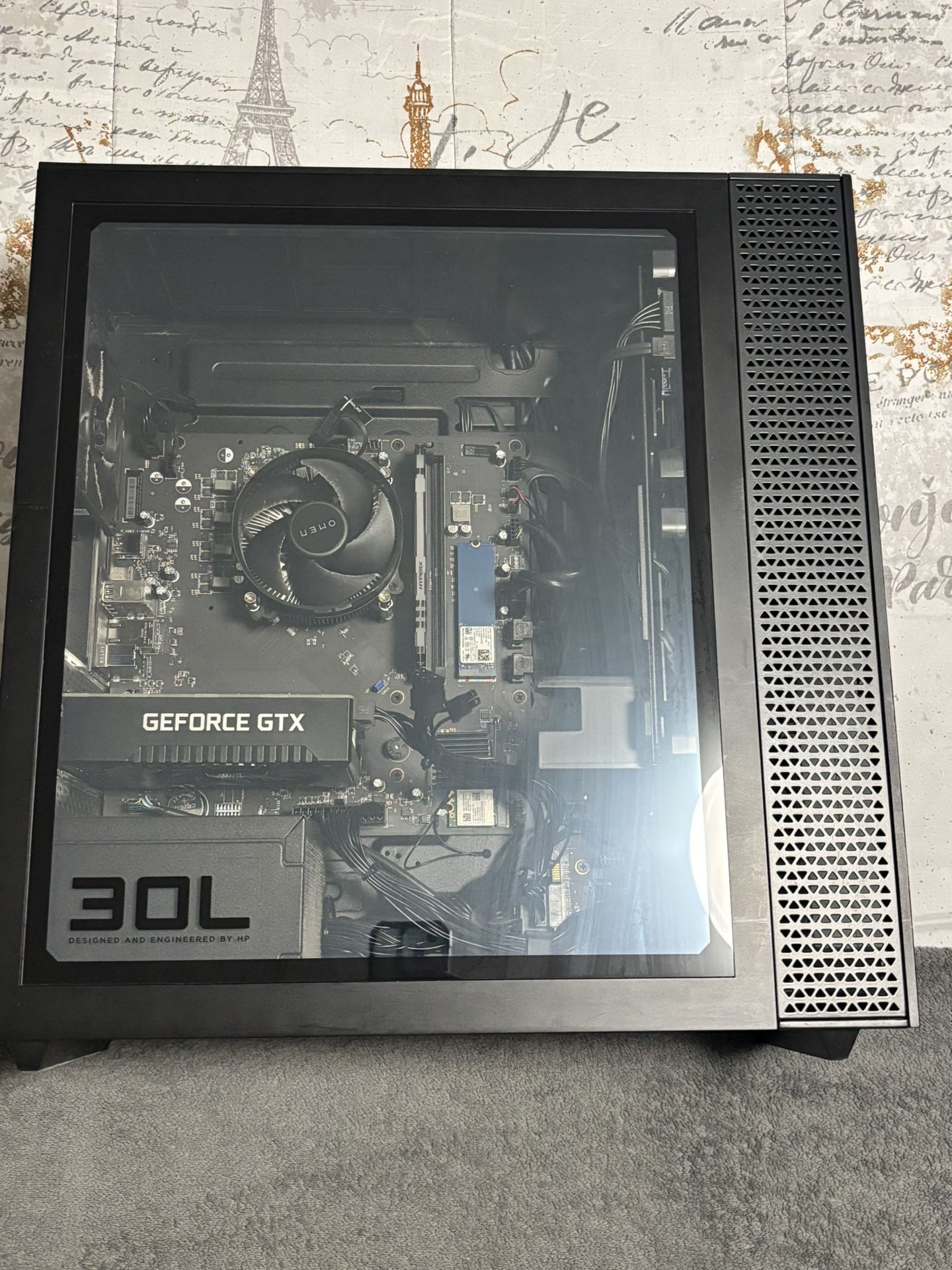 OMEN 30L by HP