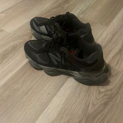 New Balance Grey And Black 