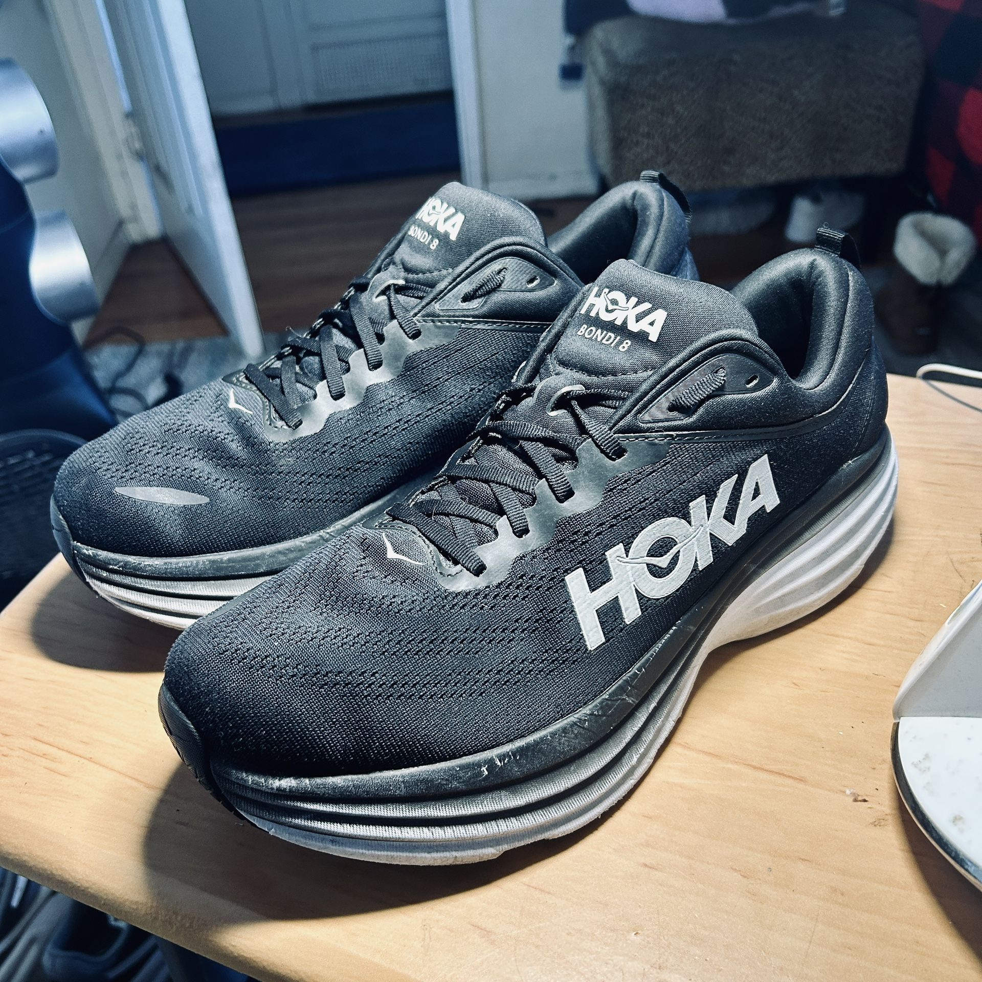 HOKA Men's Bondi 8 Black on White -Size 13D