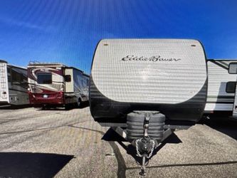 New 2024 EDDIE BAUER 251 BUNKHOUSE