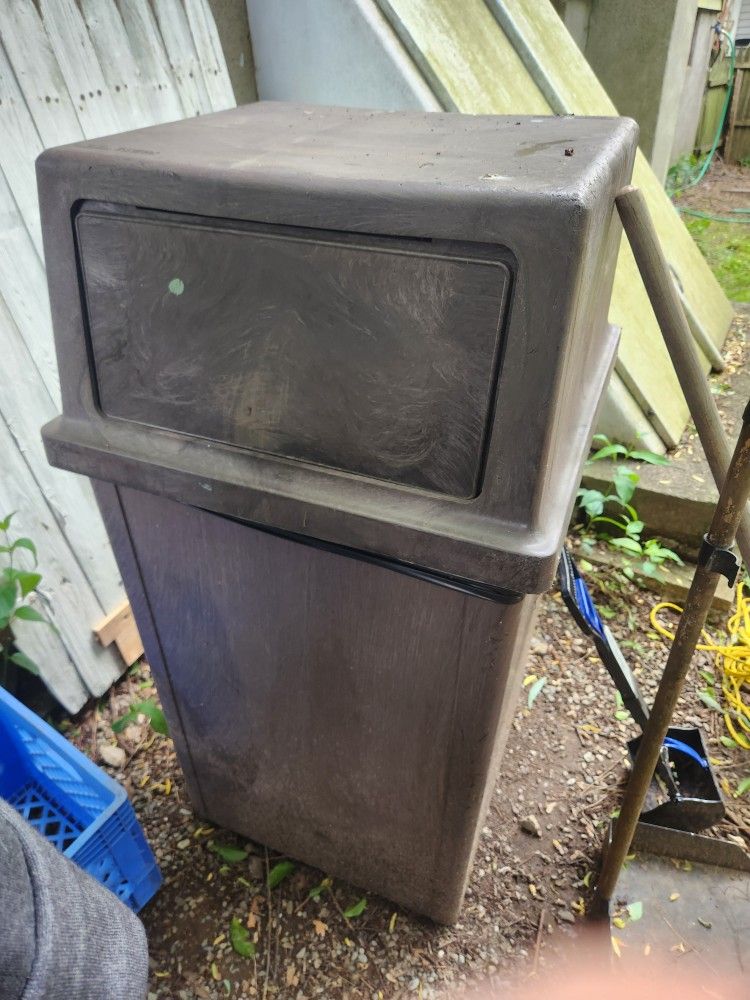 Commercial Garbage Can