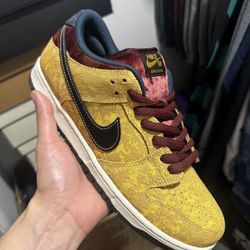 Nike SB Dunk Low