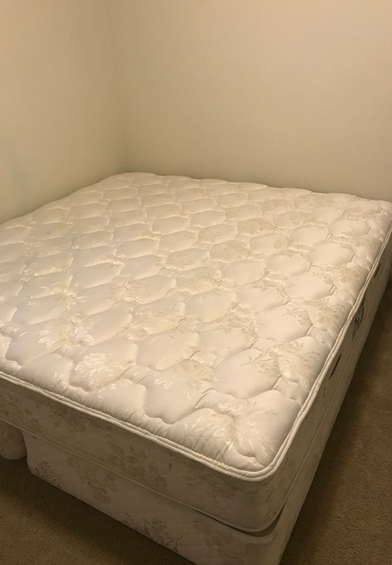 King Size Bed (Sealy Posturepedic)