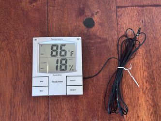 Brookstone Indoor Outdoor Digital Thermometer Humidity Hygrometer Battery