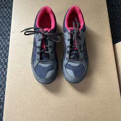 NWT Decathlon Quechua Women's off-road hiking shoes NH100