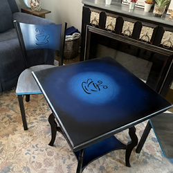 Small table and 2 chairs