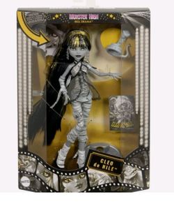 MONSTER HIGH REEL DRAMA CLEO EGYPTIAN MUMMY BLACK AND WHITE DOLL NEW IN BOX--PRICE IS FIRM