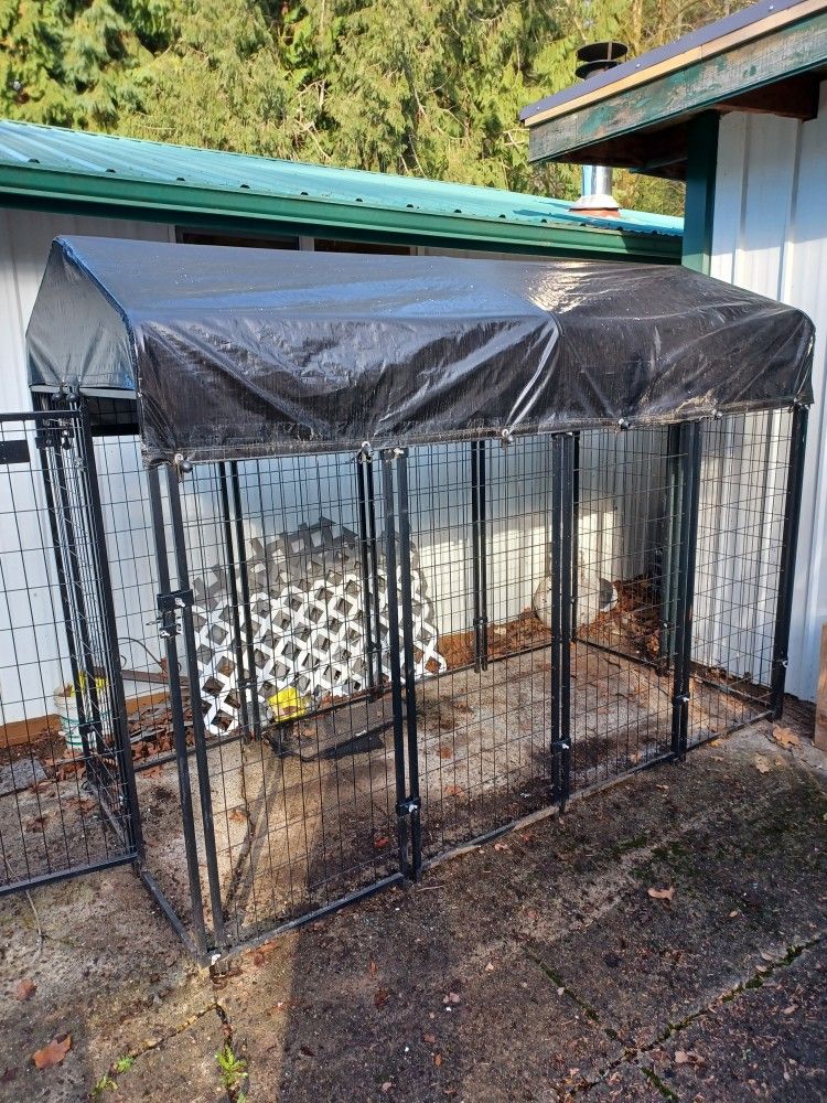 Large Dog Kennel By Lucky Dog