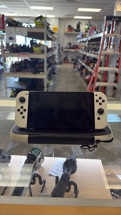 White Nintendo Switch OLED