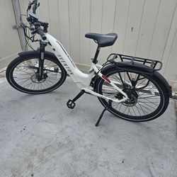 AVENTON ELECTRIC BIKE NO BATTERY NO CHARGER SOLD AS IS FOR PARTS OR REPAIR