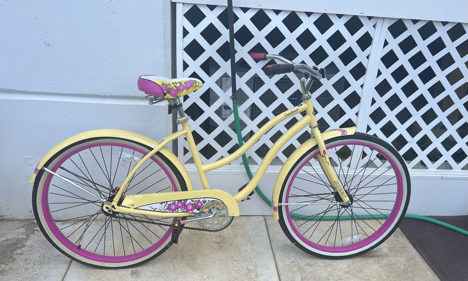 Ladies Beach Bike. Tire 26, Great Condition