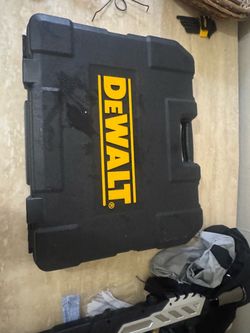 DEWALT® 1/4" X 3/8" X 1/3" Black/Silver Chrome/Vanadium Mechanics Tool Set