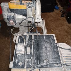 Dewalt 10in Tile Saw