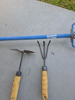 Lawn tool set