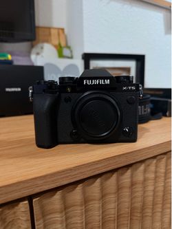 Fujifilm X-T5