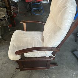 Rocking chair 