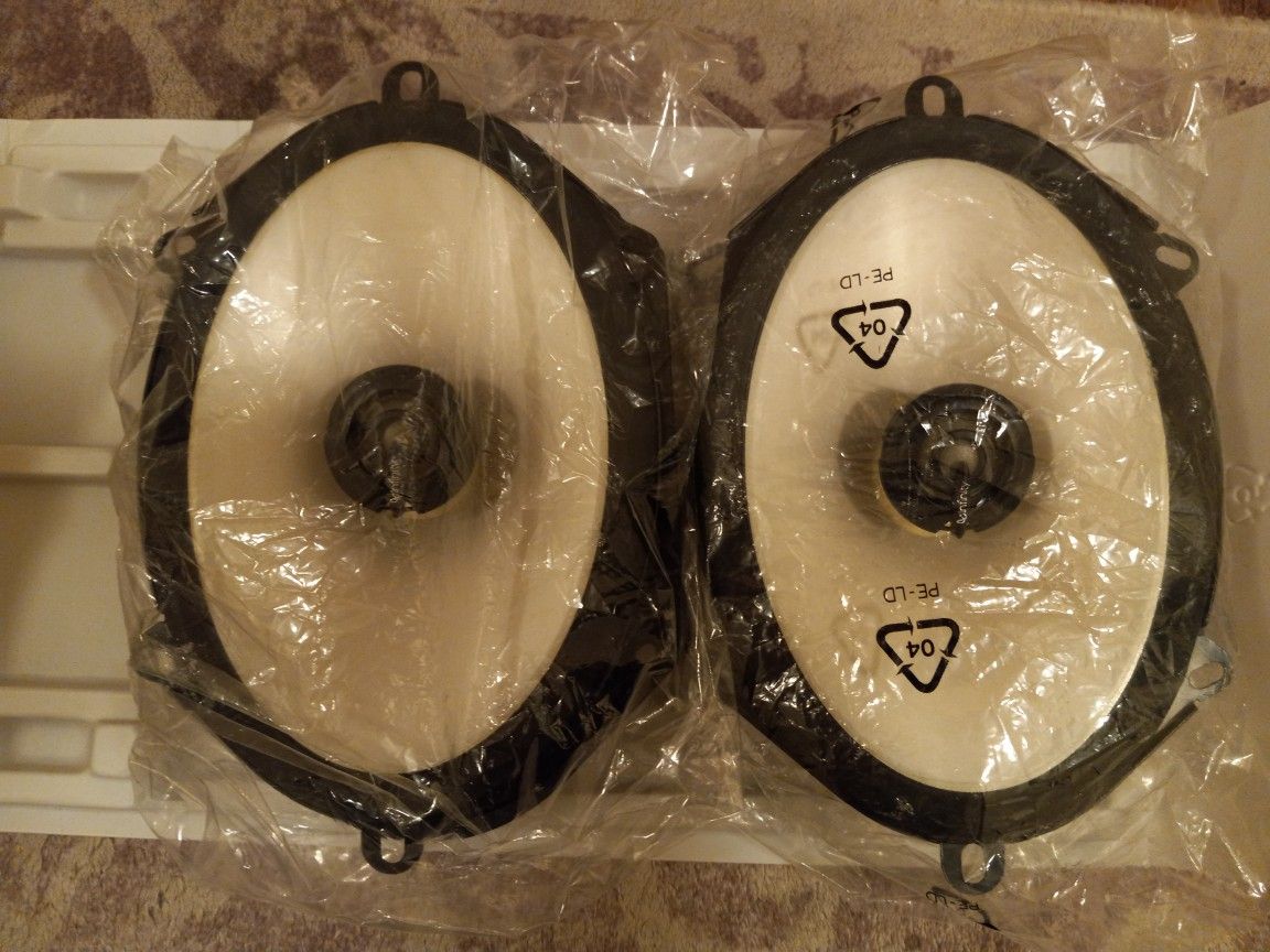 Hardly Used Infinity Reference 5x7/6x8 Car Stereo Speakers 