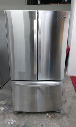 LG French Door Refrigerator with IceMaker