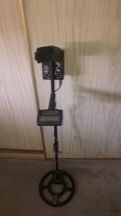 Metal detector