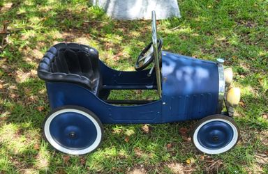 VINTAGE PEDAL CAR