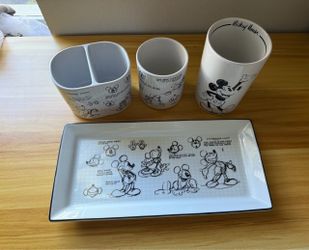 Mickey bathroom organizer