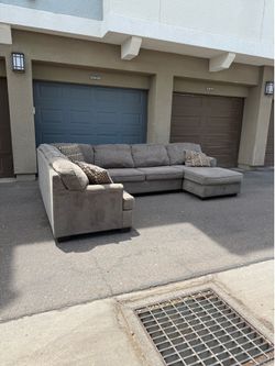 Sectional couch