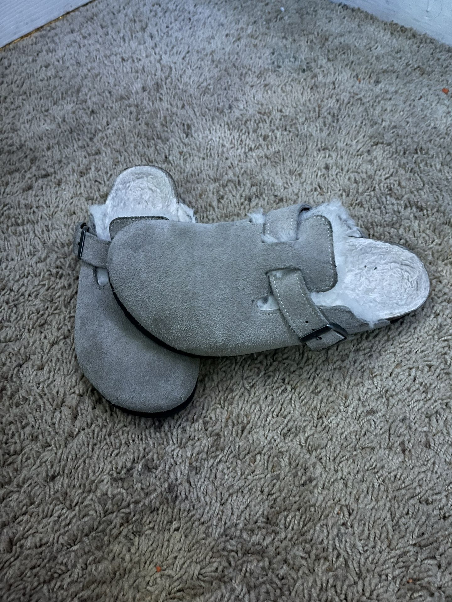 Fluffy Birkenstocks Men 4 ,Ladies 6