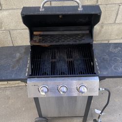 Propane Grill! $60, Must Pick Up!