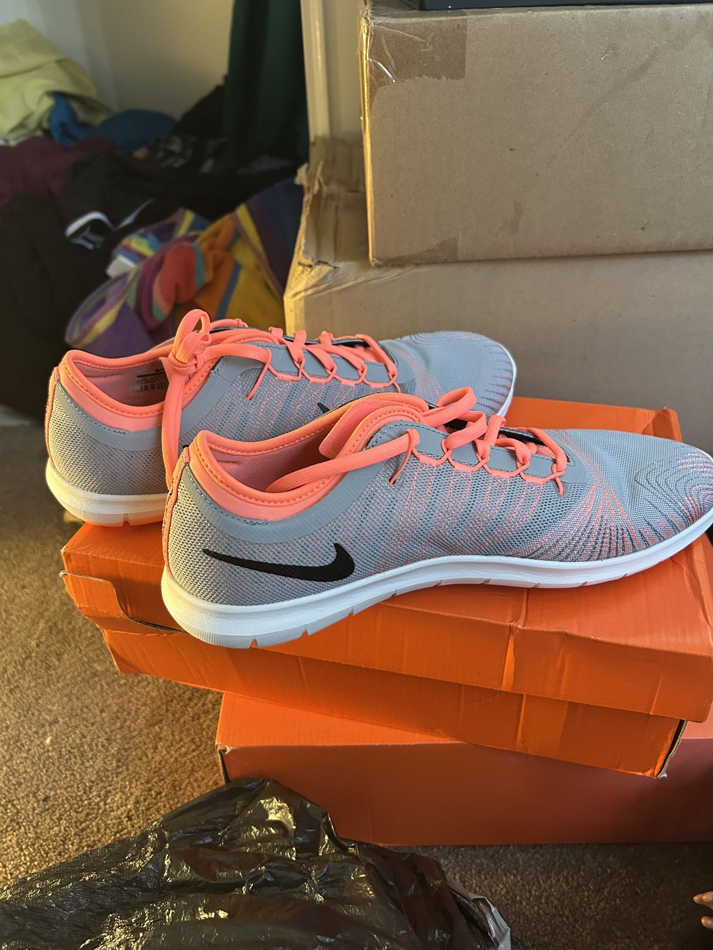 Nikes Shoes