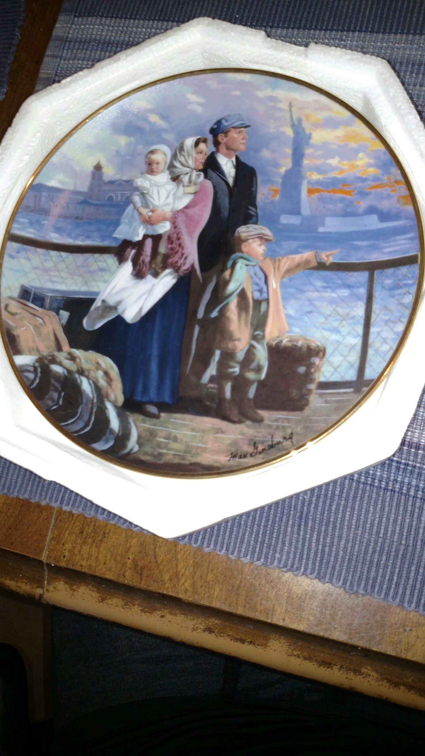 Fine porcelain,The Ellis Island Plate ,1991