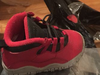 Toddler jordans.
