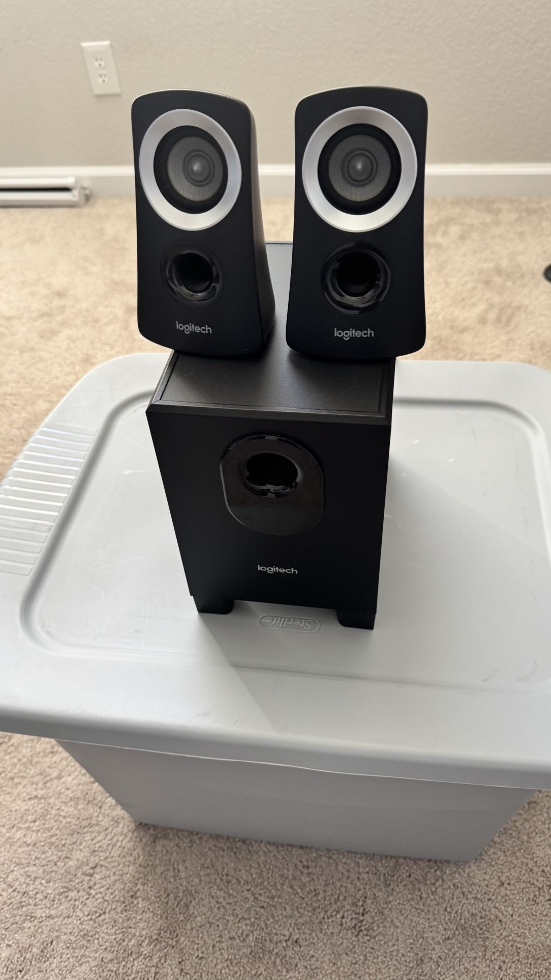 Logitech Computer Speakers With Subwoofer 