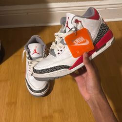 Air Jordan 3’s Retro “Fire Red” 2022