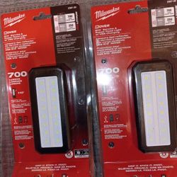 Milwaukee Rover 12volt Flood light with battery X2!