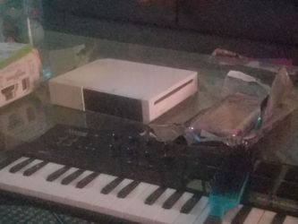 Mini keyboard beats piano