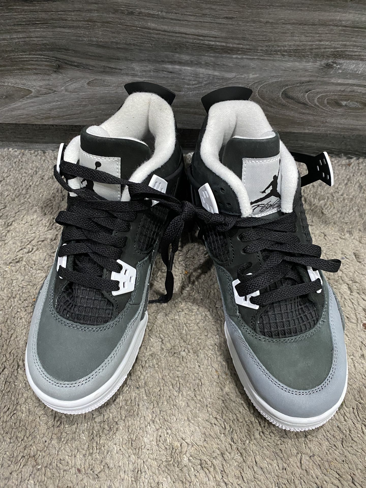 Nike Air Jordan Retro 4