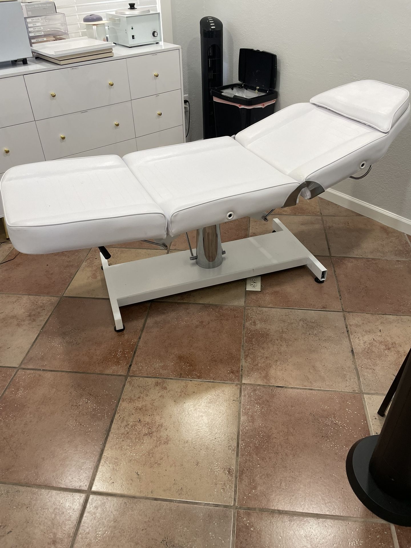 Adjustable Beauty Bed