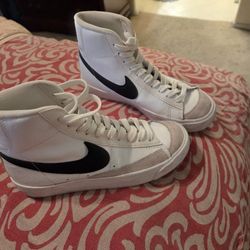 Nike Really Good Condition Size 4y
