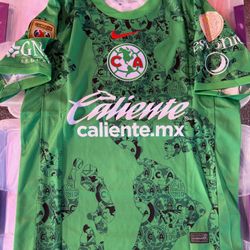 CAMISETA DE EL CLUB AMÉRICA DE PORTERO 2024 / 2025