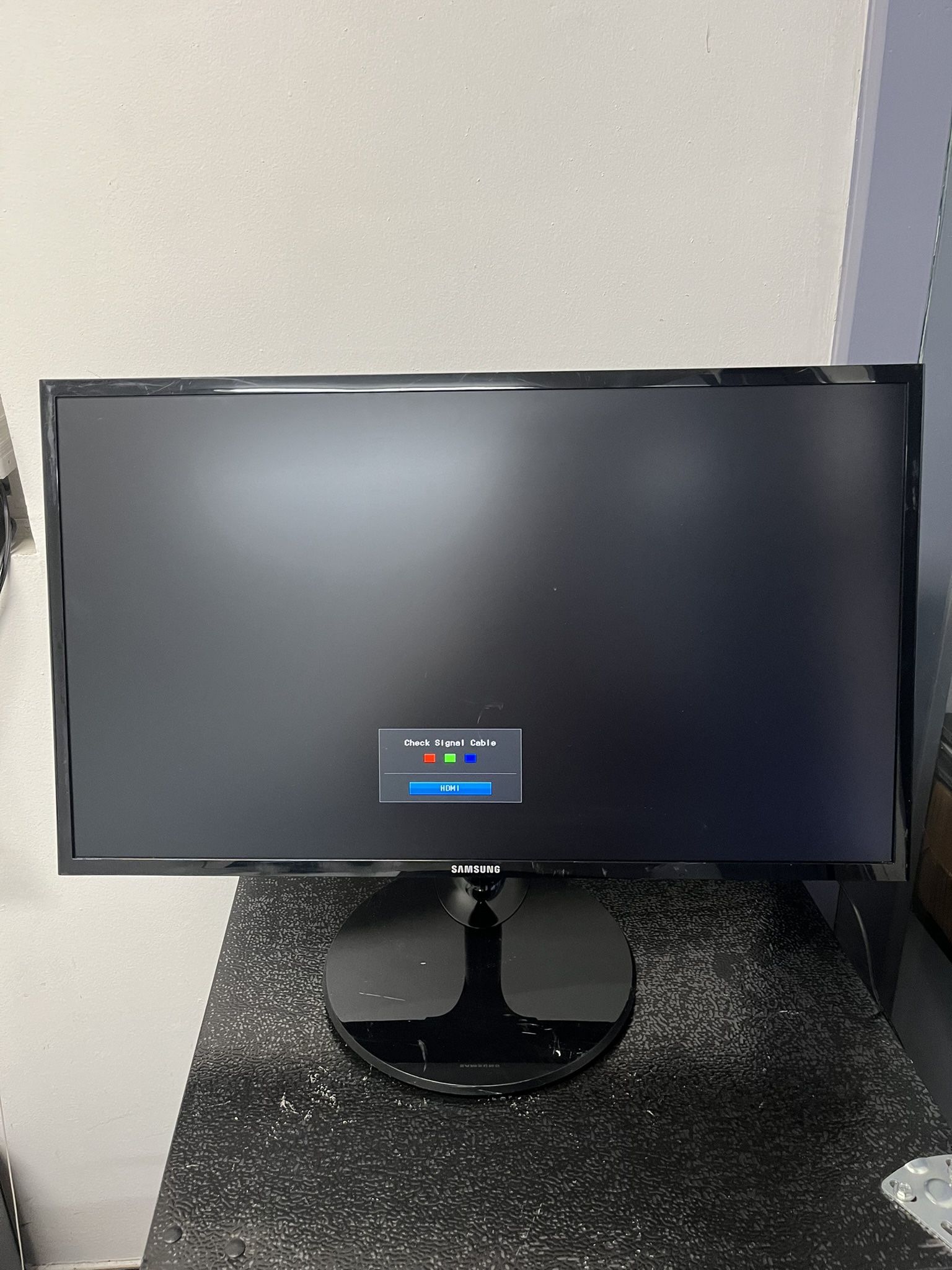 Samsung Monitor 27 inch (HDMI, VGA ports)