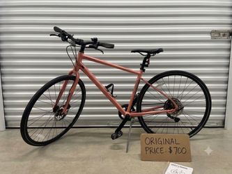 Cannondale Quick Women's 4 Hybrid Fitness Bicycle (Size S/M - Salmon)