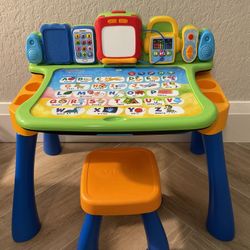 VTECH TOUCH AND LEARN ACTIVITY DESK