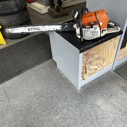 stihl magnum gas powered chain saw MS661c