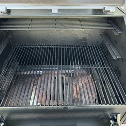 Pit Boss Laredo 1000 Pellet Grill