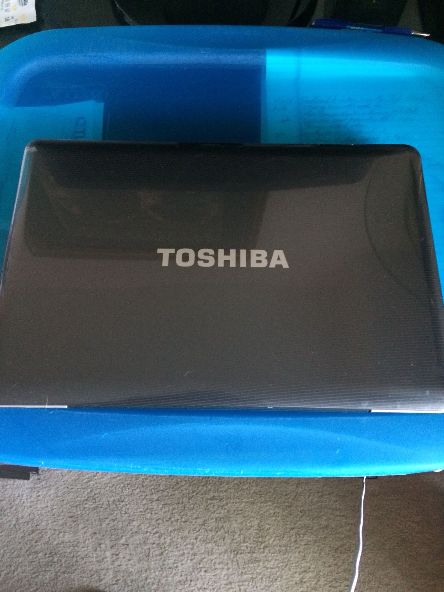 Toshiba Laptop window 10 Refurbished w/cord runs fast works great